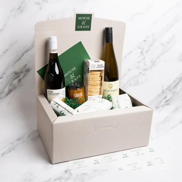 The New World White Wine & Cheese Hamper